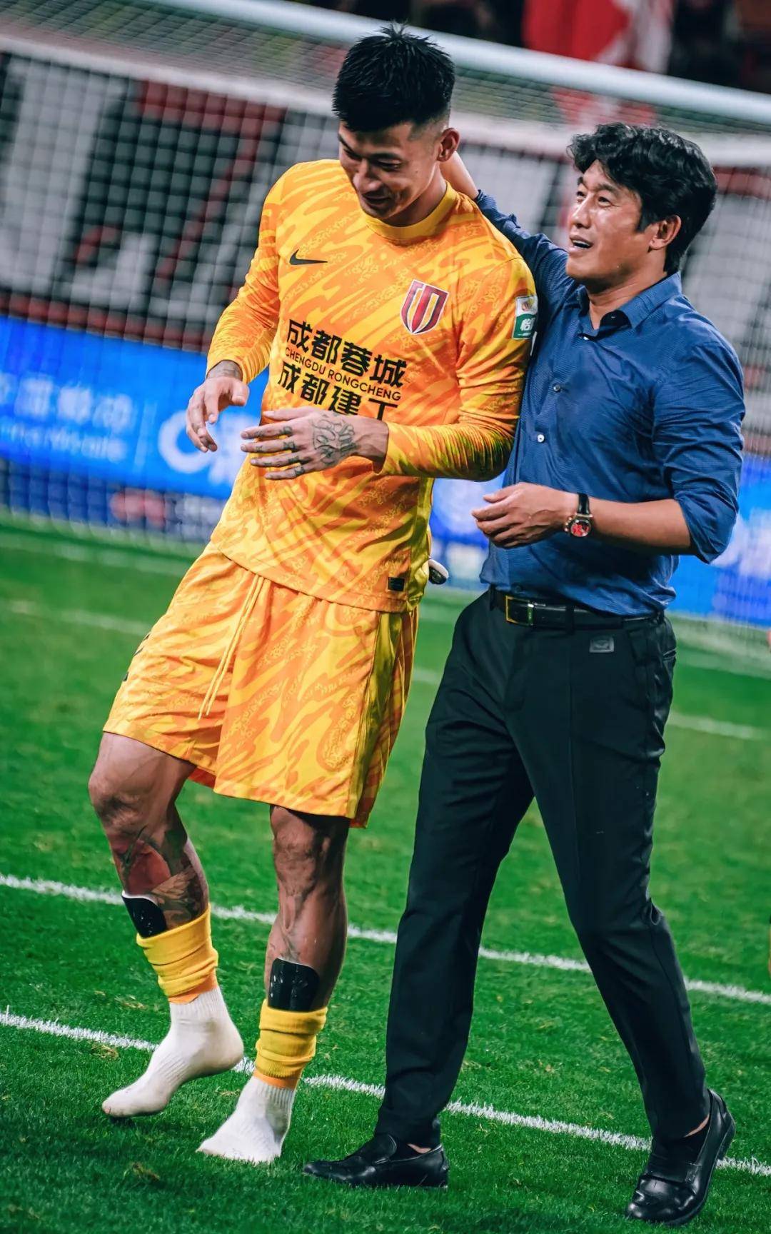 今夜成都蓉城备战英超，绝杀压哨细节曝光，更衣室稳定，训练强度明显提升(十三密杀令全集)